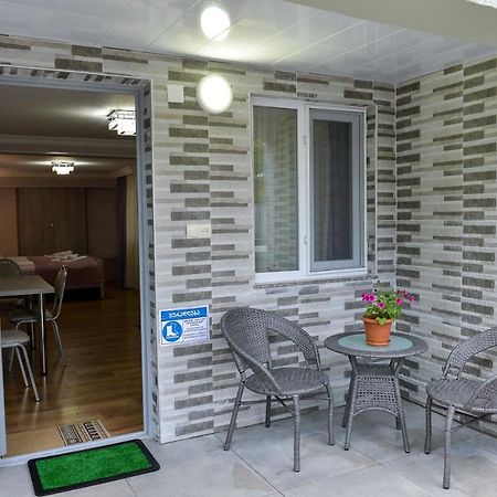 Cozy House Hotel คูทายสิ ภายนอก รูปภาพ