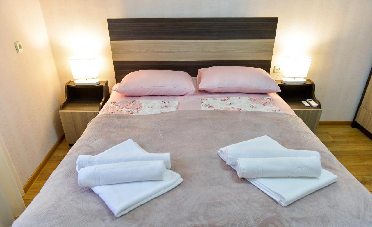Cozy House Hotel คูทายสิ ภายนอก รูปภาพ