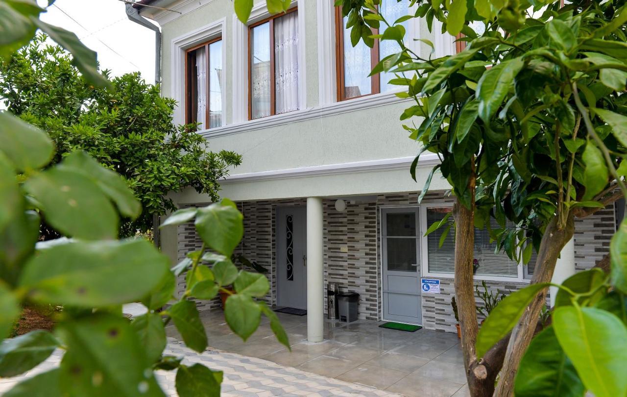 Cozy House Hotel คูทายสิ ภายนอก รูปภาพ