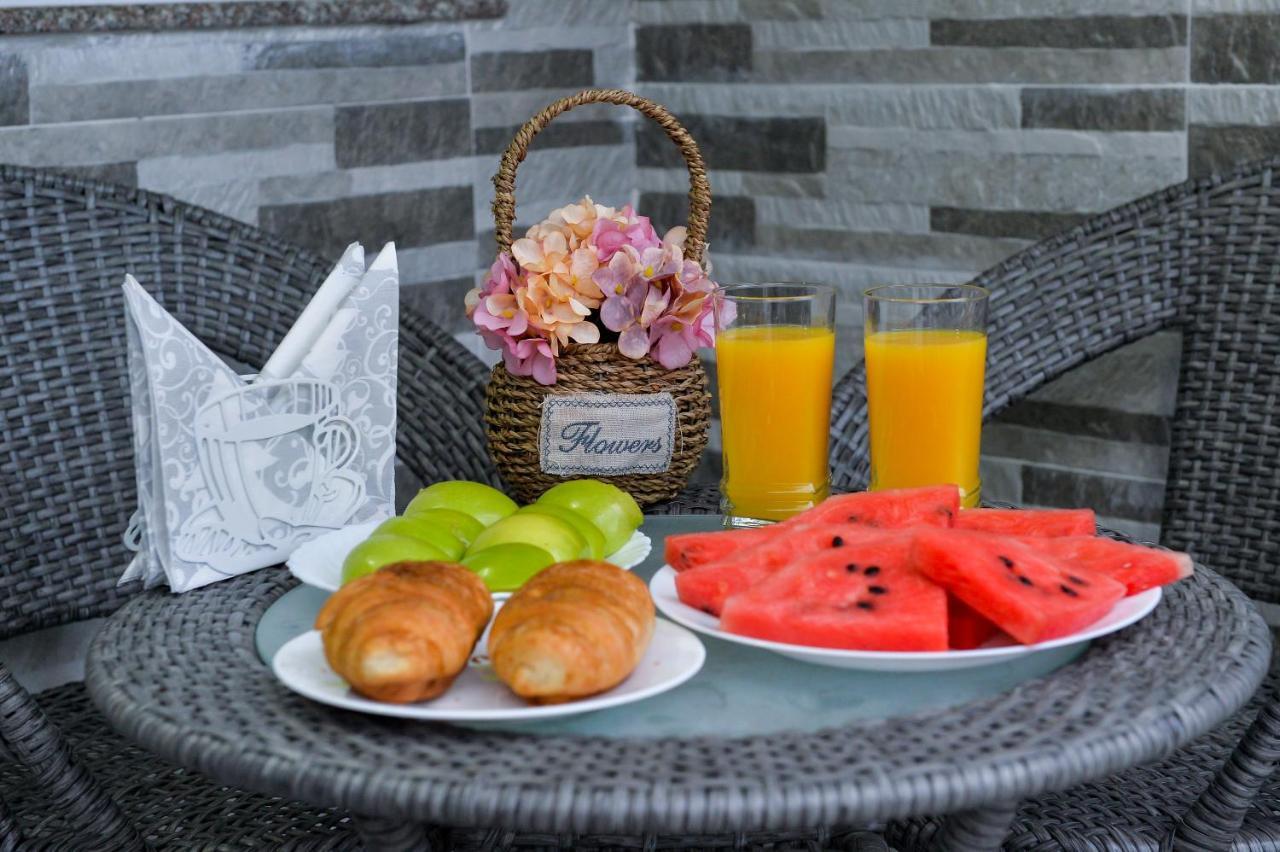Cozy House Hotel คูทายสิ ภายนอก รูปภาพ