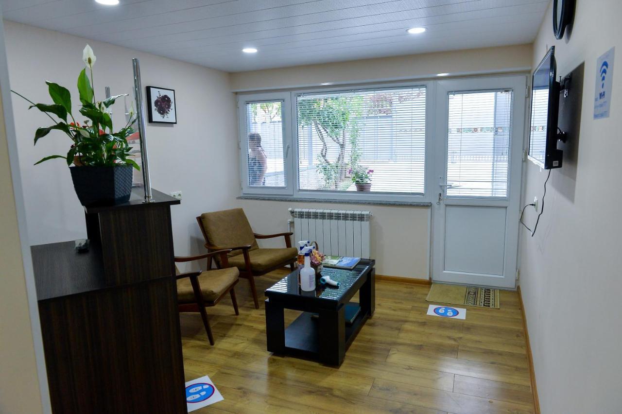 Cozy House Hotel คูทายสิ ภายนอก รูปภาพ