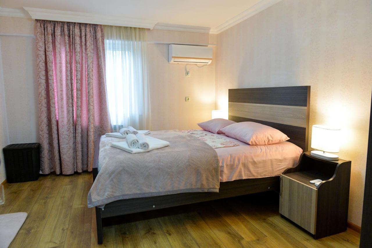 Cozy House Hotel คูทายสิ ภายนอก รูปภาพ