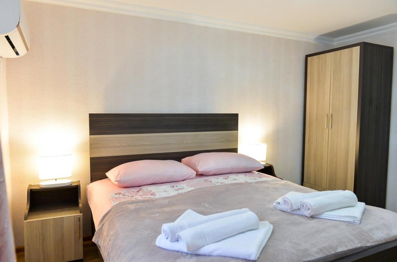 Cozy House Hotel คูทายสิ ภายนอก รูปภาพ