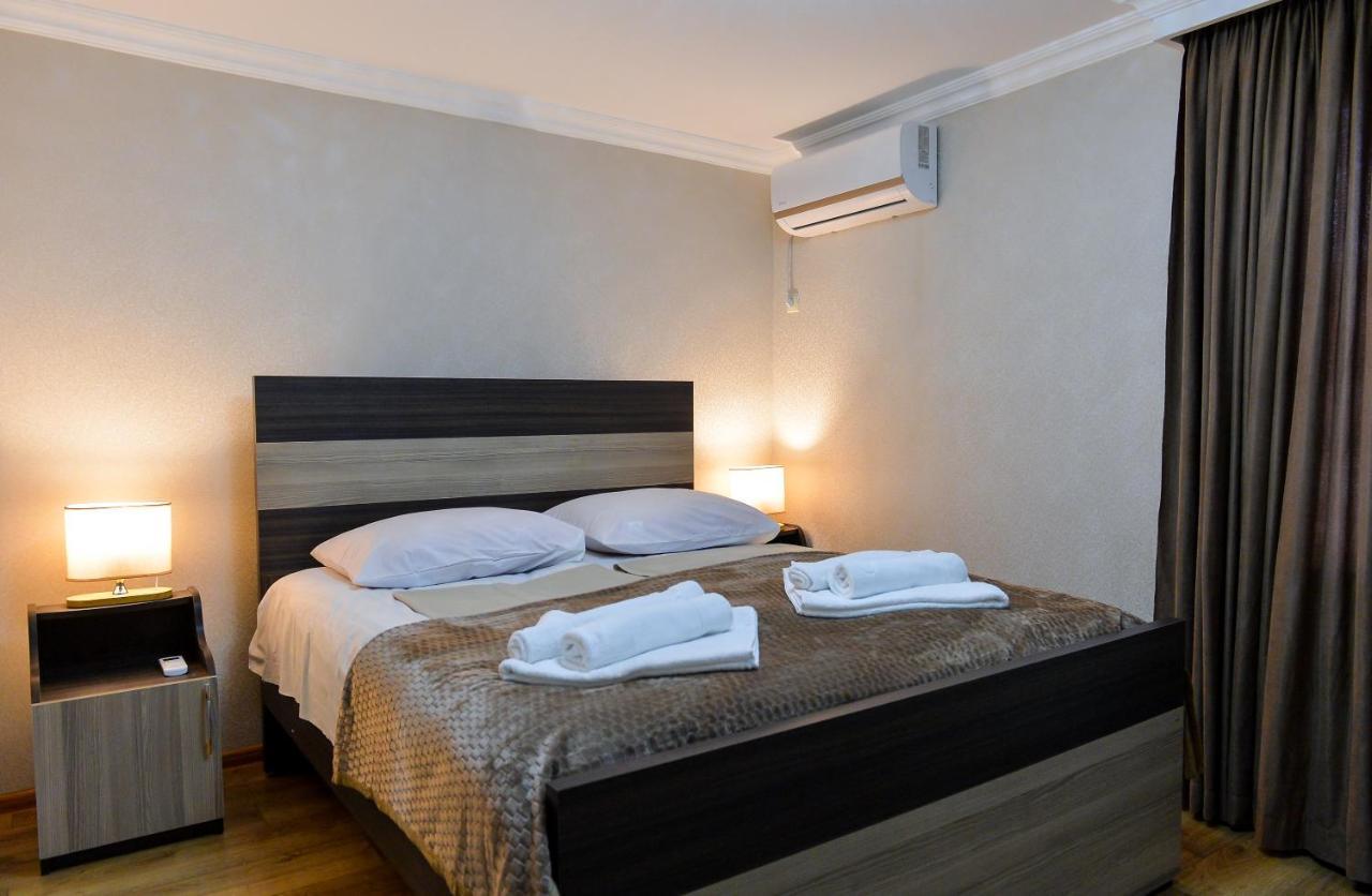 Cozy House Hotel คูทายสิ ภายนอก รูปภาพ