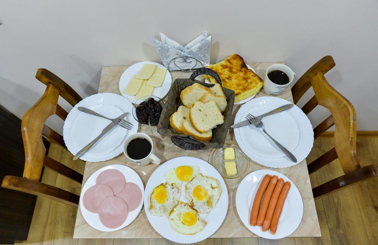Cozy House Hotel คูทายสิ ภายนอก รูปภาพ