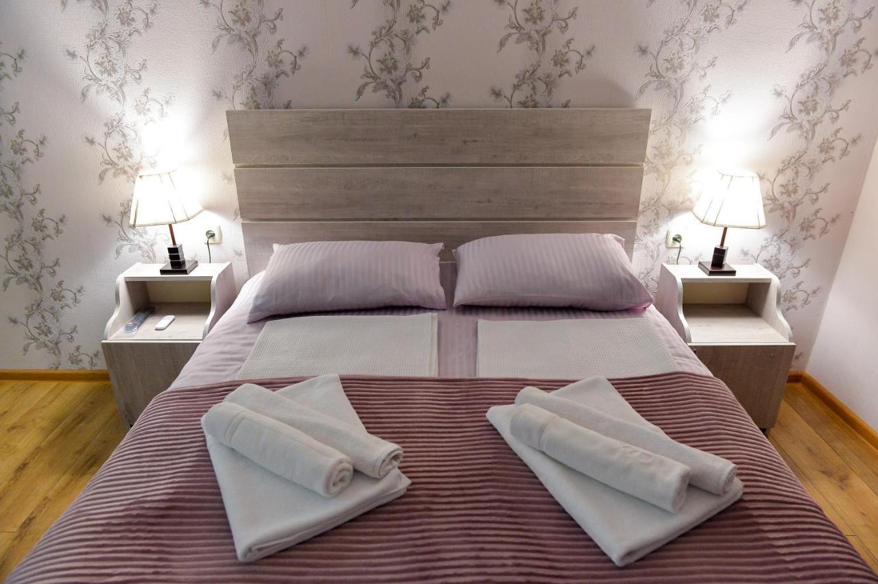 Cozy House Hotel คูทายสิ ภายนอก รูปภาพ