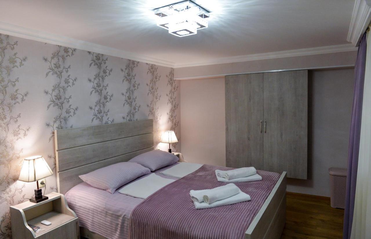 Cozy House Hotel คูทายสิ ภายนอก รูปภาพ