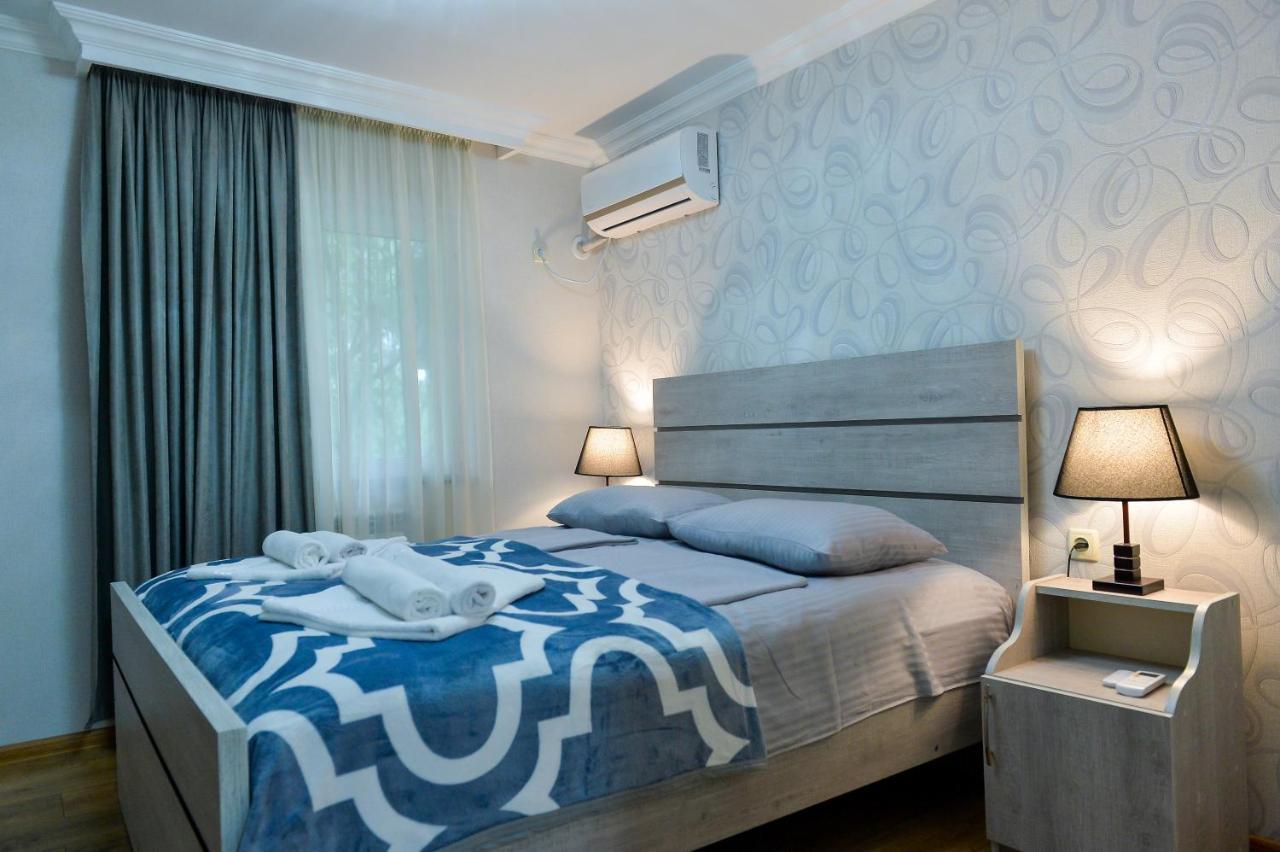 Cozy House Hotel คูทายสิ ภายนอก รูปภาพ