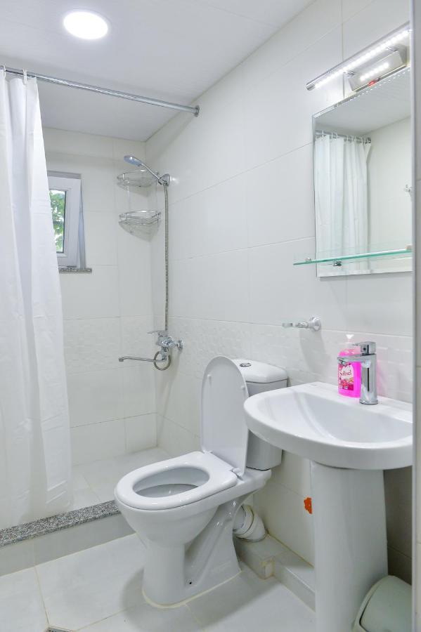 Cozy House Hotel คูทายสิ ภายนอก รูปภาพ
